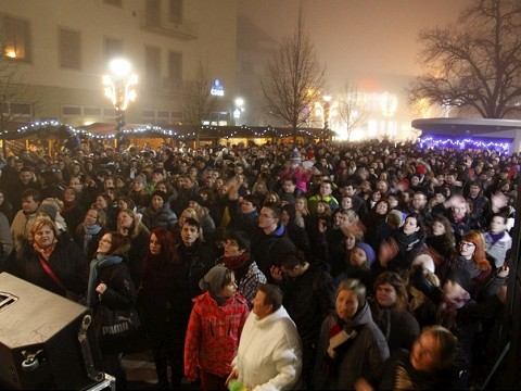 Vianočné trhy lákajú i v Piešťanoch, v piatok ich otvorí aj Kmeťoband