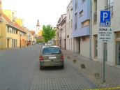 Podnikatelia z centra mesta chcú parkovať lacnejšie, spísali petíciu