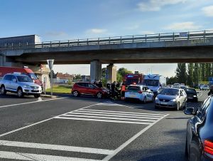 Vodička na okraji Trnavy narazila do motorkára, ktorý išiel po hlavnej ceste