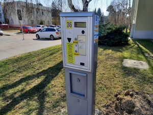 Na Spartakovskej ulici pomôžu s rezidentským parkovaním staré automaty