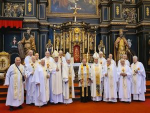 Trnavský arcibiskup Ján Orosch si pripomenul 50. výročie kňazskej vysviacky