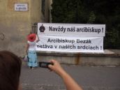 Druhý a posledný míting na podporu arcibiskupa Bezáka