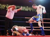 FOTOGALÉRIA: Predzápasy v boxe a thaiboxe dvíhali ľudí zo stoličiek