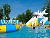 Nafukovací akvapark? V Piešťanoch uviedli tento unikát do prevádzky už druhý rok po sebe