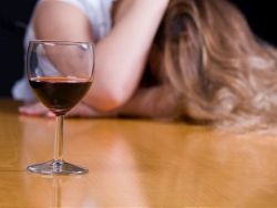 Opitá lekárnička pracovala s troma promile, teraz jej hrozí väzenie