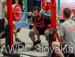Na európskom šampionáte silákov v Trnave lámu rekordy, padlo aj 817,5 kg!