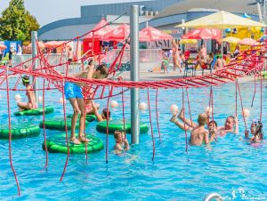 V Aquaparku Trnava ukážu, ako riešiť kritické situácie vo vode, prídu aj hasiči