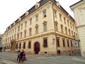 Na výstave v Trnave predstavujú rehoľné odevy z celého Slovenska