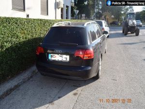 Opitá šoférovala po Hlohovci, vodičák nemala. V Šelpiciach chytili muža pod parou