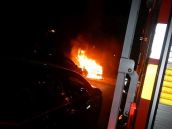 Hasičov zamestnávajú nočné požiare áut, horelo na Linčianskej
