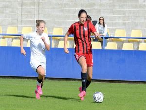Futbalistky Spartaka stratili s Topoľčanmi dva body