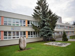 Koronavírus zaúradoval: Výučbu na druhom stupni na škole BESST opäť prerušia