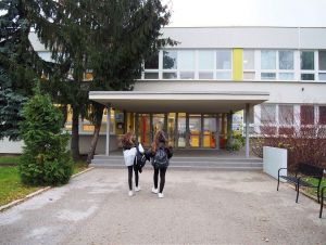 Dve trnavské školy obnovili výučbu, na Limbovej však museli zatvoriť škôlku