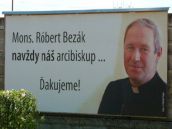 Veriaci chcú na púti vyjadriť podporu arcibiskupovi Bezákovi