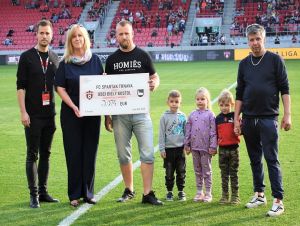 Na pomoc do Bieleho Kostola poslali ľudia už 13-tisíc eur, pomáha aj Spartak