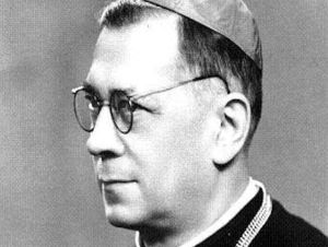biskup_ambroz_lazik_250603.jpg