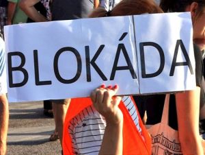 V Trnave chystajú opoziční poslanci zablokovanie dopravy na Ulici 9. mája