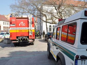 Trnavské súdy vo štvrtok evakuovali, nahlásenú bombu nenašli