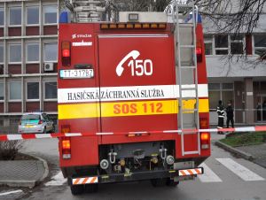Na súdoch hľadali policajti bombu, dôvodom bola výhražná správa
