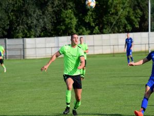 Futbal, 4. a 5. liga: Boleráz strelil doma šesť gólov, Zvončín vonku sedem