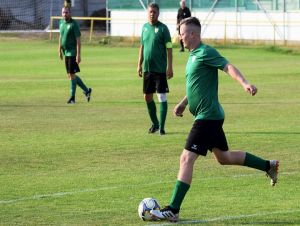Futbal, 8. liga A a B: Strelci boli pri chuti v Špačinciach, Suchej aj v D. Lopašove