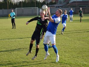 Futbal, 7. liga: V Zelenči padlo šesť červených kariet, Bučany rozhodli v závere