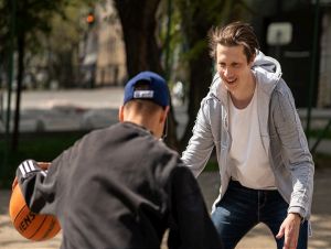 Nevyrastajú v rodine, rastú vďaka priateľstvu. Nájdete si na nich čas?