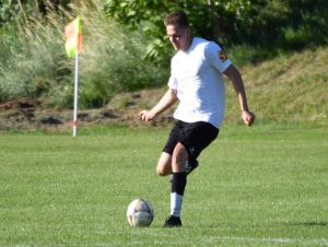 Futbal, 9. ligy: Vlčkovce prekvapili Bíňovce, Buková dala 12 gólov