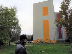 Trnava si objednala služby pouličného výtvarníka, má skrášliť panelák