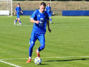 Kam za futbalom? Červeník hostí Majcichov, v Hrnčiarovciach hrajú Brestovany
