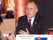 SNS stiahla z kandidátky Trnavčana Chovana
