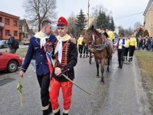 FOTO: Po Chtelnici chodili chlapi so šabľami, predviedli špeciálny tanec
