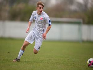 Futbal, 9. liga: Béčko Cífera strelilo 10 gólov, divoký zápas bol na Bukovej