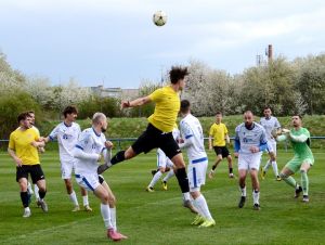 Futbal, 5. a 6. liga: Cífer zdolal Kanianku, Horné Orešany bodovali naplno