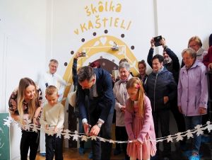 Veľký kaštieľ v Cíferi po rokoch ožil, otvorili v ňom materskú školu