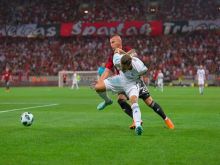 Trávnik v City Arene napadla choroba, na zápas s Legiou plochu prifarbili