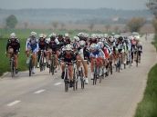 Na cyklistických pretekoch v okolí Trnavy nechýbali ani pády