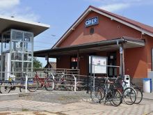Podpora cyklodopravy v Cíferi: Železnice obci prenajmú pozemok na prístrešok pre bicykle