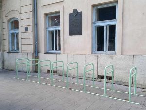 Do školy na bicykli? Trnava dodá školám stojany pre stovky bicyklov