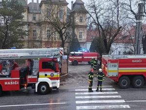 V Reedukačnom centre v Trstíne horelo, dievčatá nocovali v kultúrnom dome
