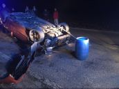 Nehoda 18-ročného vodiča pri Sokolovciach: Vozidlo skončilo na streche