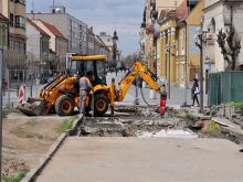 Na Dolnej bráne sa po zime znova intenzívne pracuje