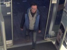 Muž ukradol v hlohoveckej drogérii značkové holiace strojčeky