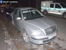 V Hlohovci chytili drogového dílera, v aute mu našli pervitín