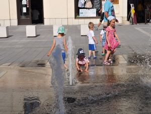 Bude poriadne horúco, SHMÚ vydal výstrahy pred vysokými teplotami