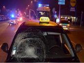 Taxikár na Hospodárskej ulici zrazil chodca, ten nehodu neprežil