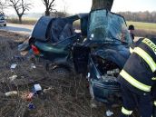 Smrteľná nehoda medzi Horným a Dolným Dubovým: Zomrel mladý šofér