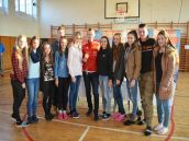 Olympionik Matej Tóth navštívil športové gymnázium, žiakom umožnil dotknúť sa medaily