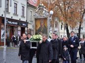 Trnavčania si ctia históriu, mestom niesli obraz Panny Márii Trnavskej
