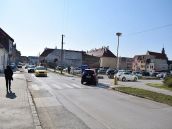 Dopravu v centre čakajú obmedzenia, na Halenárskej rekonštruujú vodovod